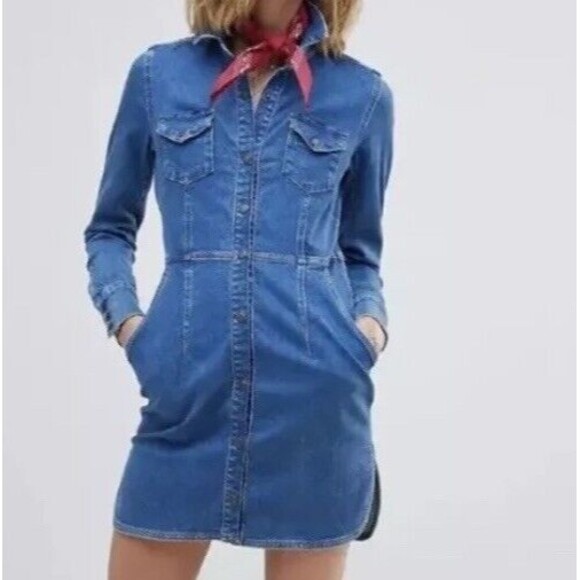 Free People Dynomite Blue Denim Dress Snap Front Medium Wash Mini Size XS - Picture 1 of 12